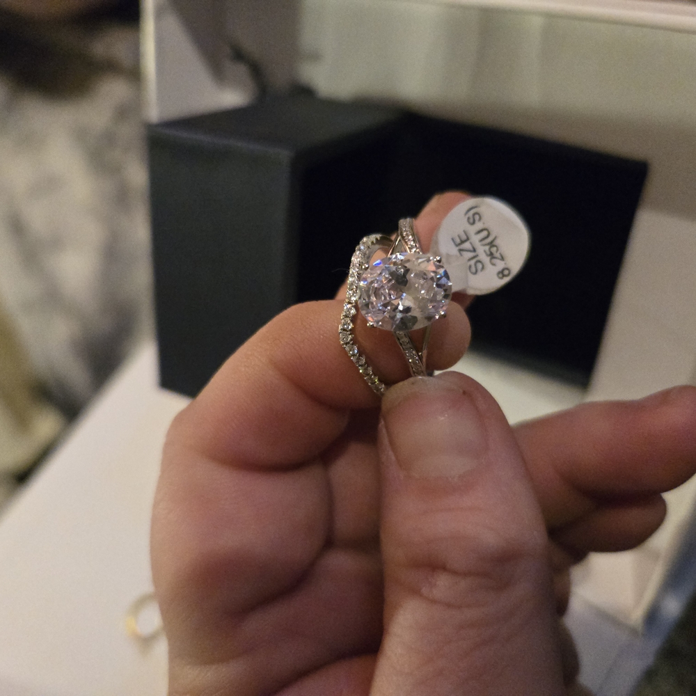 Elegant Silver and Gold Women's Ring
